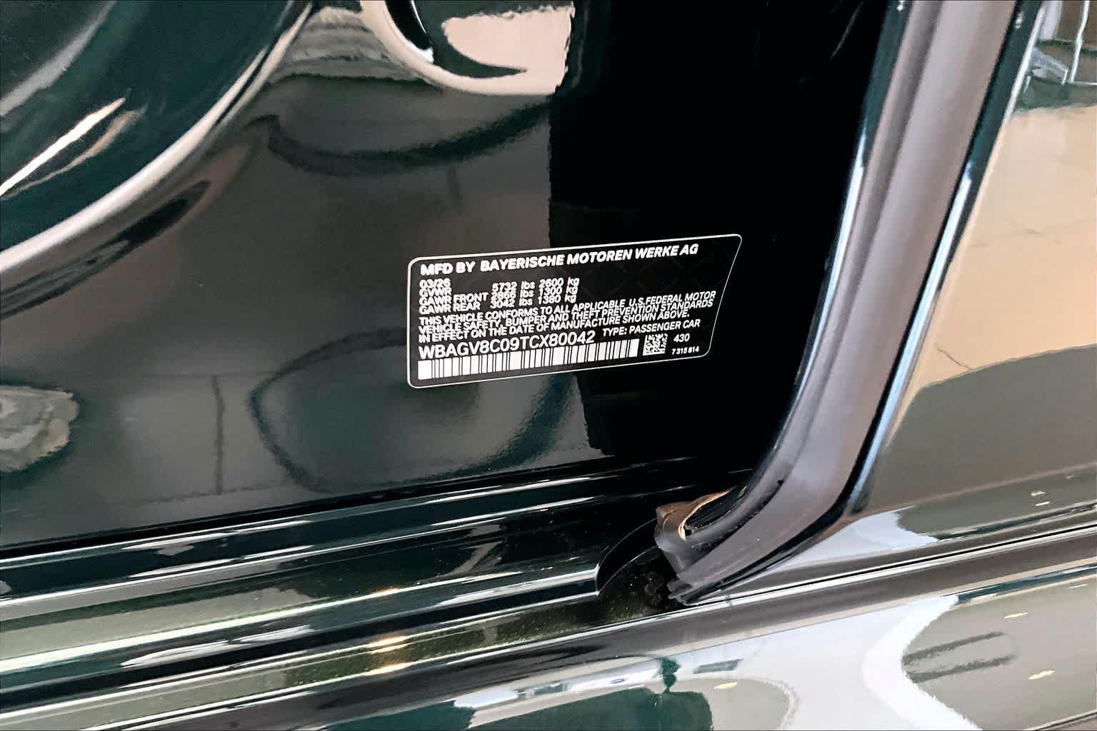 New 2026 Oxford Green Metallic BMW M850i image 19