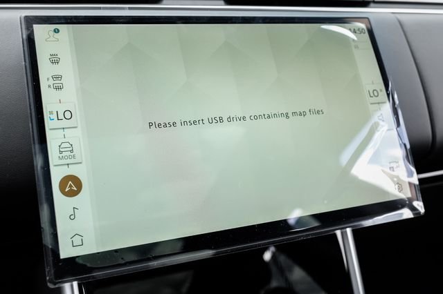 New 2026 Charente Grey Land Rover SE image 39