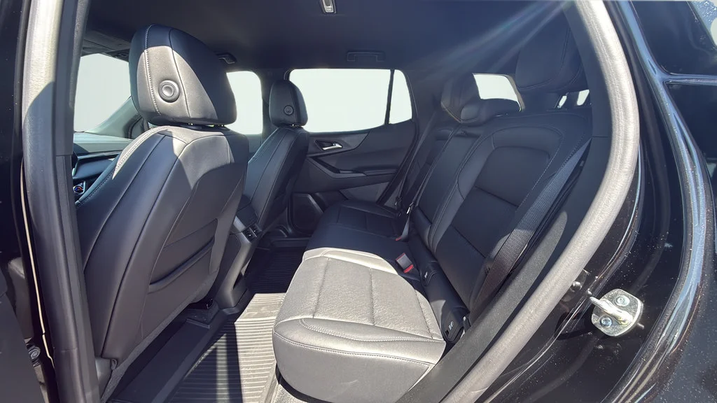 New 2027 Mosaic Black Metallic Chevrolet FWD LT image 35