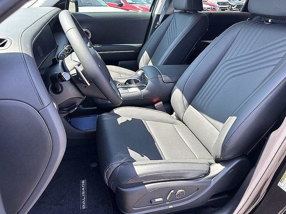 New 2026 Abyss Black Pearl Hyundai SEL Premium FWD image 8