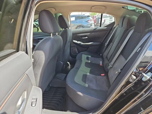 Used 2022  Nissan SR image 10