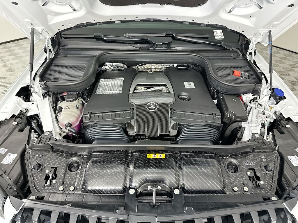 New 2026 MANUFAKTUR Moonlight White Metallic Mercedes-Benz GLS 63 AMG® image 33