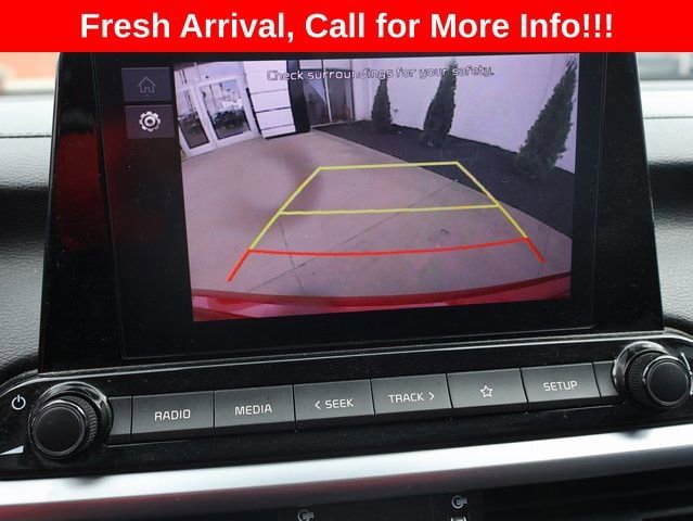 Used 2022  Kia LXS image 21