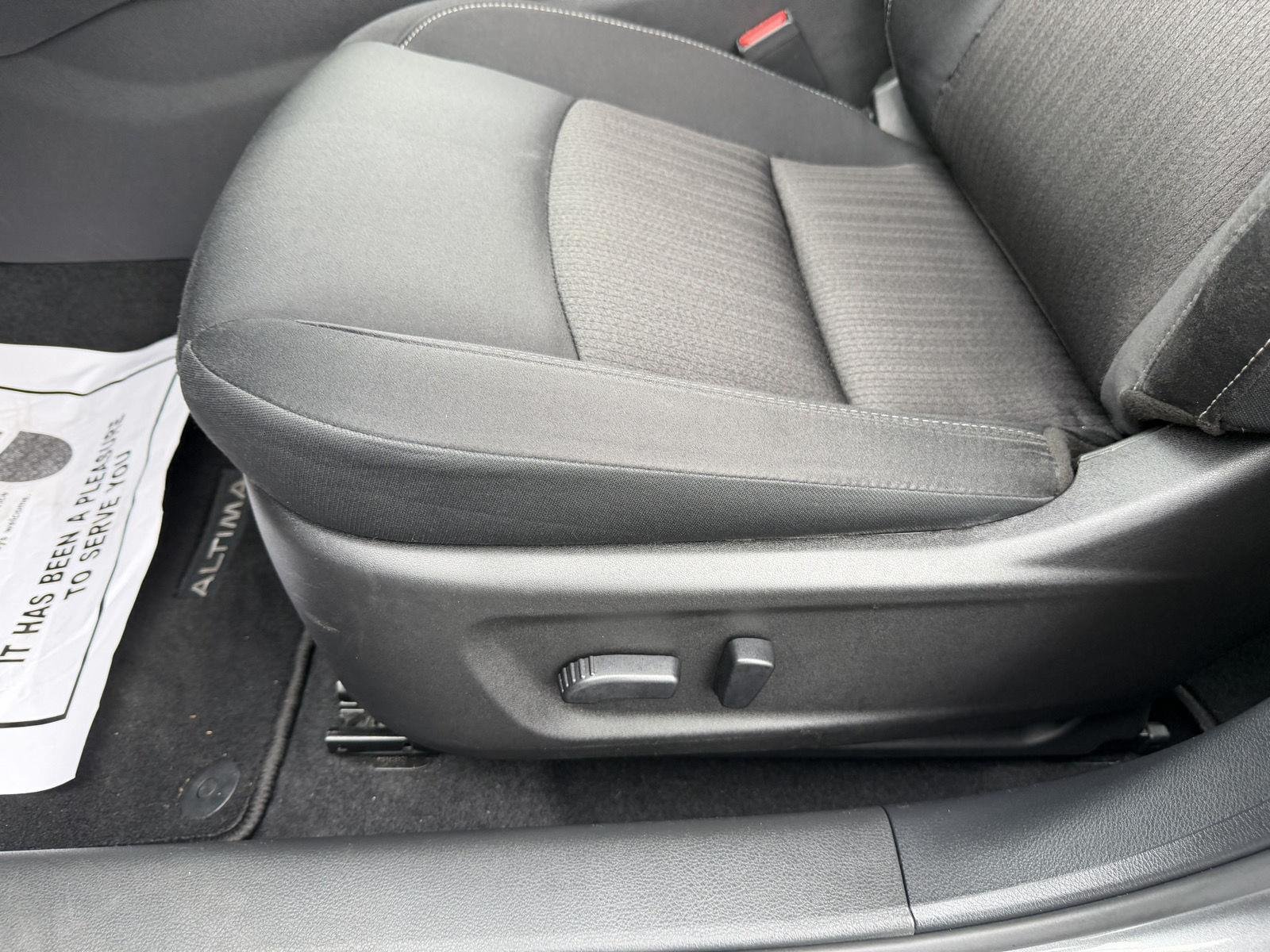 Used 2025 Gun Metallic Nissan SV image 11