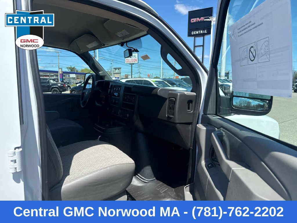 2026 GMC Savana Cargo Work Van - Photo 16