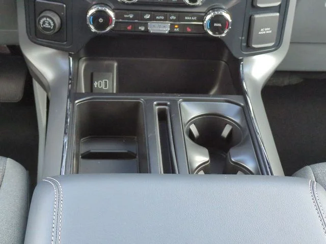 New 2026 Agate Black Metallic Ford XLT image 19