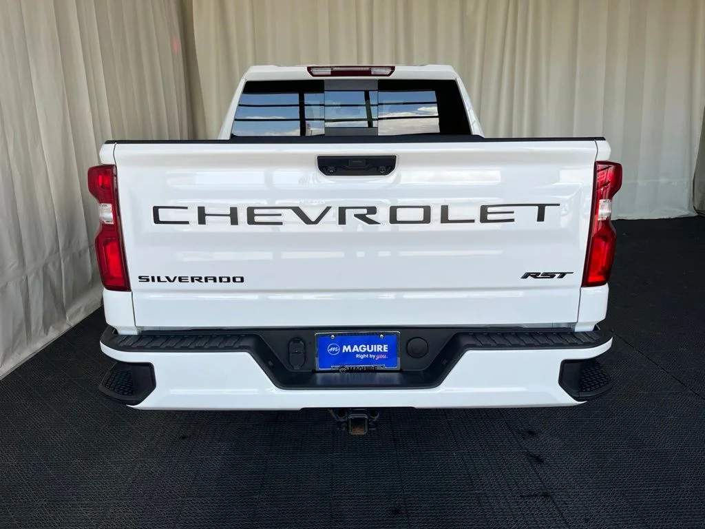 Used 2024 White Chevrolet RST image 26
