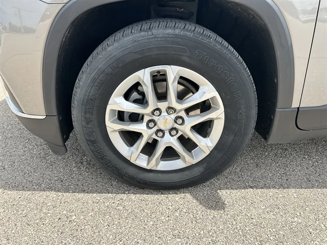 Used 2018 Brown CHEVROLET LT Cloth image 13