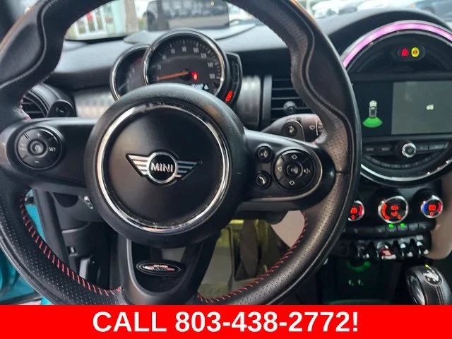 Used 2019 Blue MINI Classic image 13
