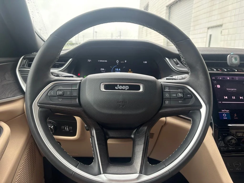 Used 2024 Gray Jeep Limited image 24
