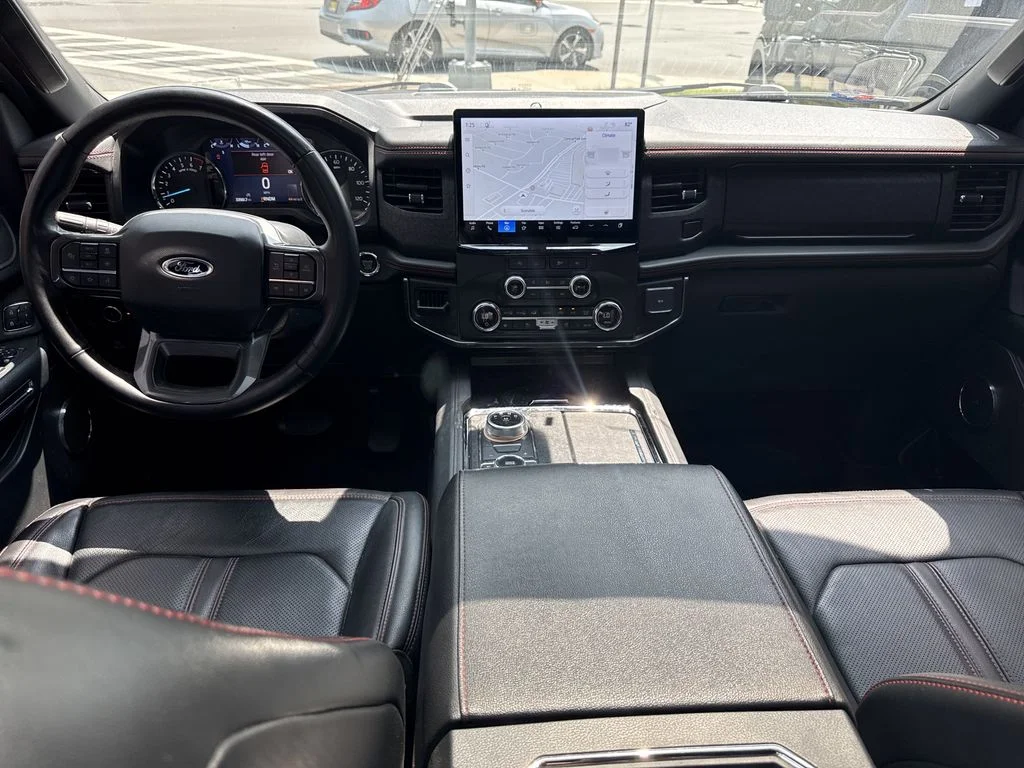 Used 2022 Silver Metallic Ford Limited image 13