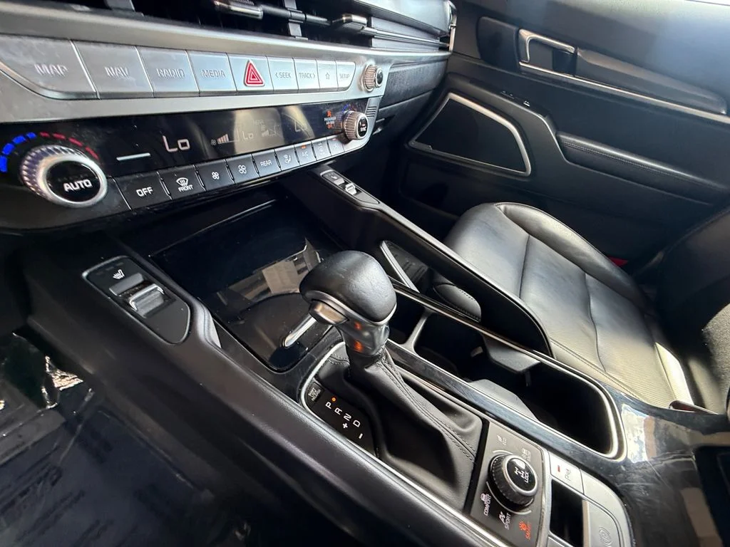 Used 2025 Gray Kia S image 22