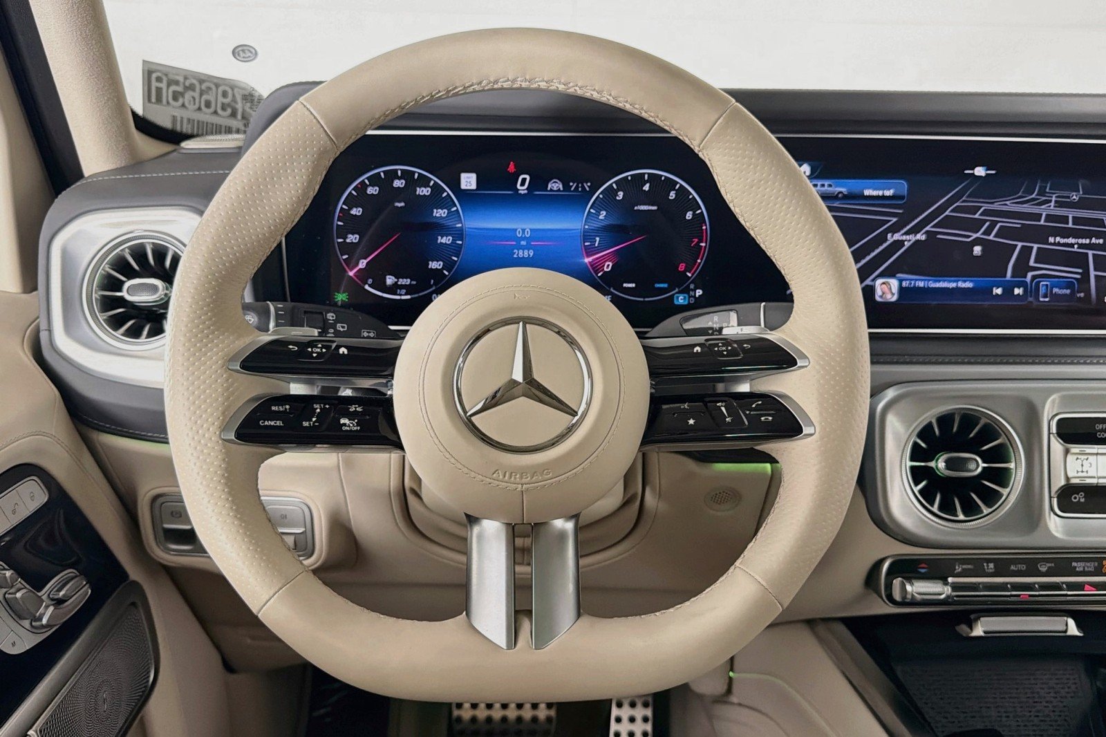 Certified Used 2025 MANUFAKTUR Olive Metallic Mercedes-Benz G 550 image 19
