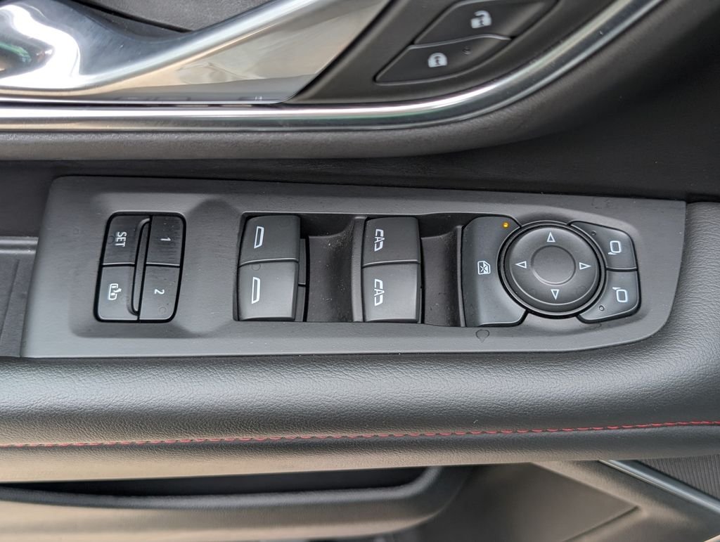 Used 2024 Summit White Chevrolet RST image 17