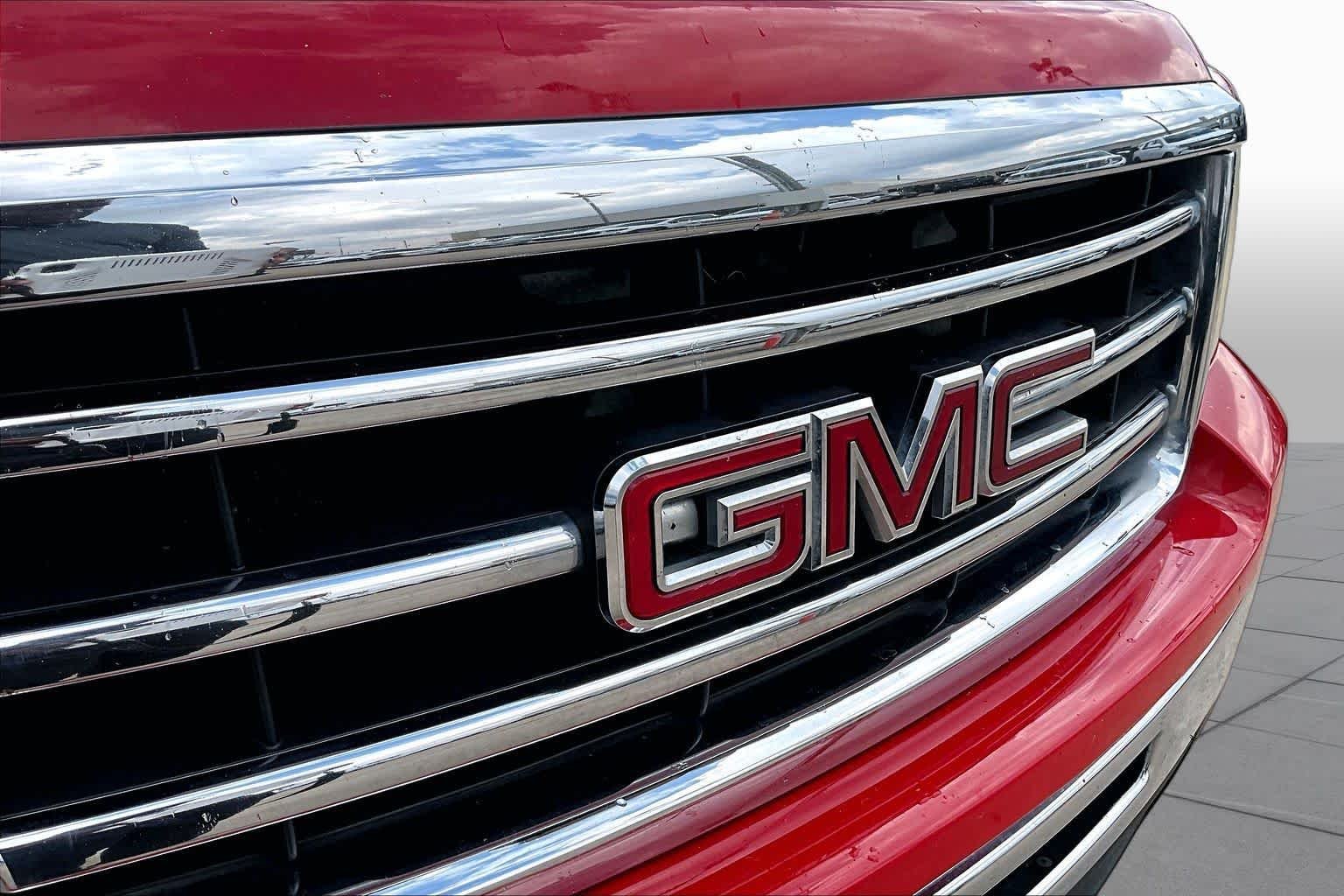 Used 2013 Fire Red GMC SLE image 28