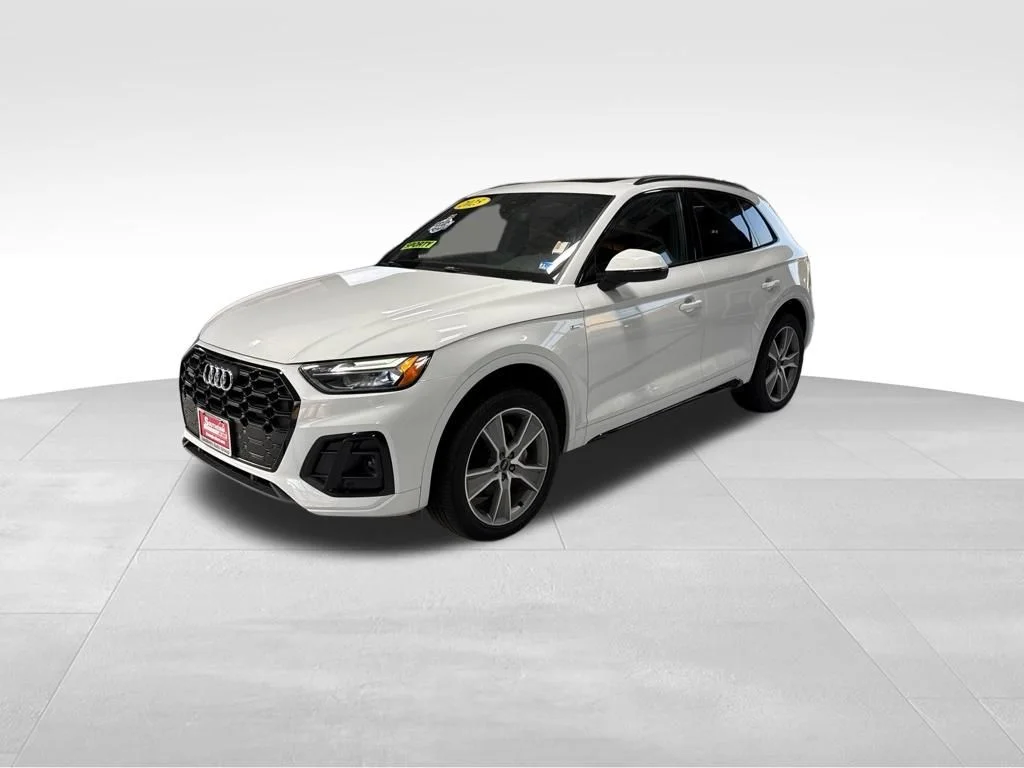 Used 2025  Audi 45 S line Premium Plus image 2