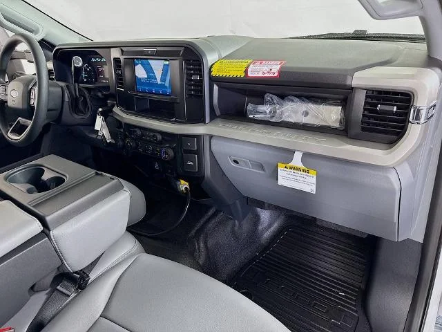 New 2025 Oxford White Ford F-450® XL image 59