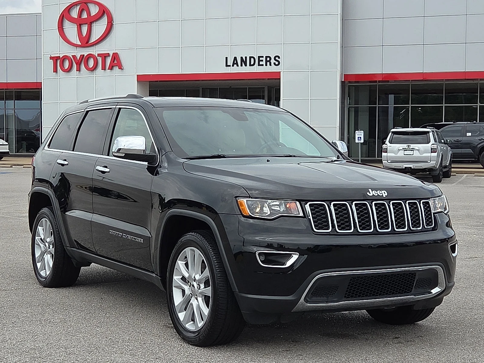 2017 Jeep Grand Cherokee Limited 4WD's photo
