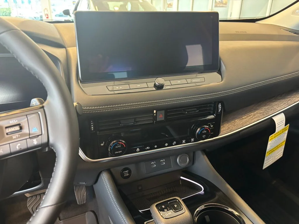 New 2026 Gold Nissan Platinum image 17