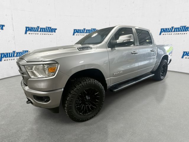 2019 RAM 1500 Big Horn/Lone Star 4x4 Crew Cab 5'7's photo