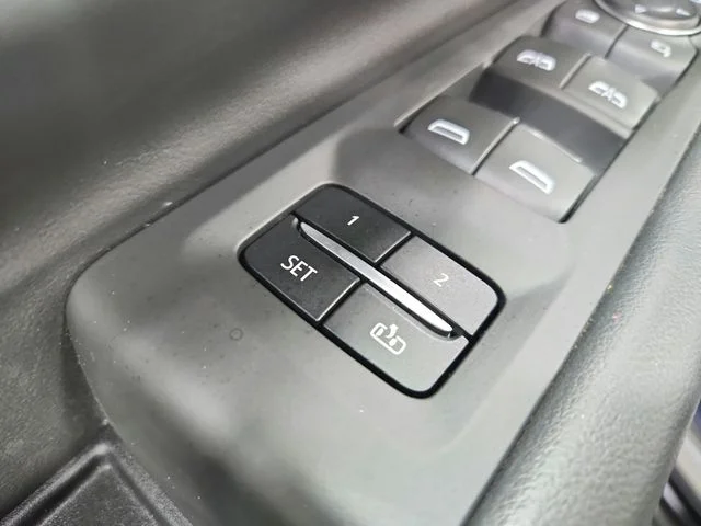 Used 2021 Blue Chevrolet Premier image 21