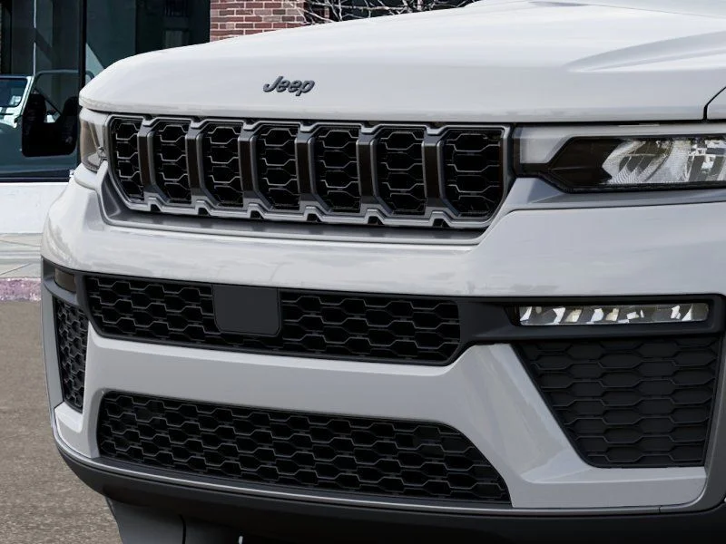 New 2026 Bright White Clear-Coat Exterior Paint Jeep Limited image 11
