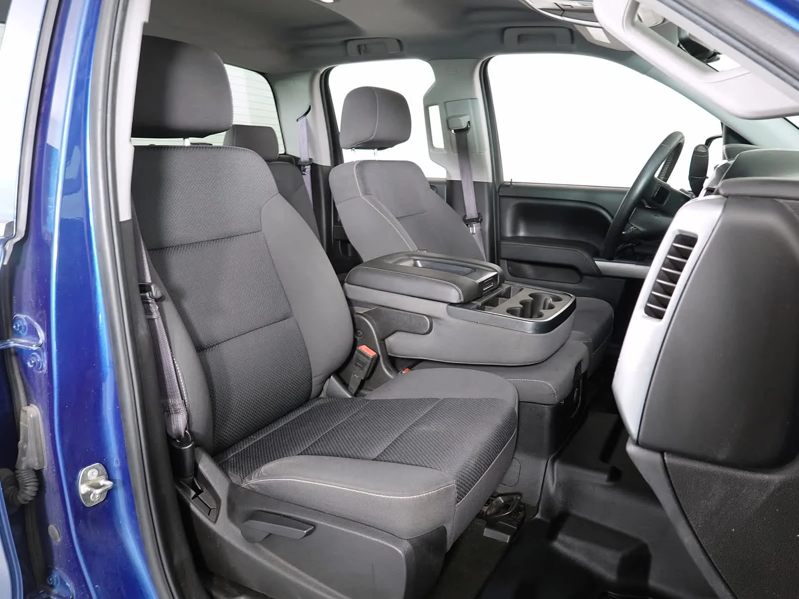 Used 2015 Deep Ocean Blue Metallic Chevrolet LT image 12