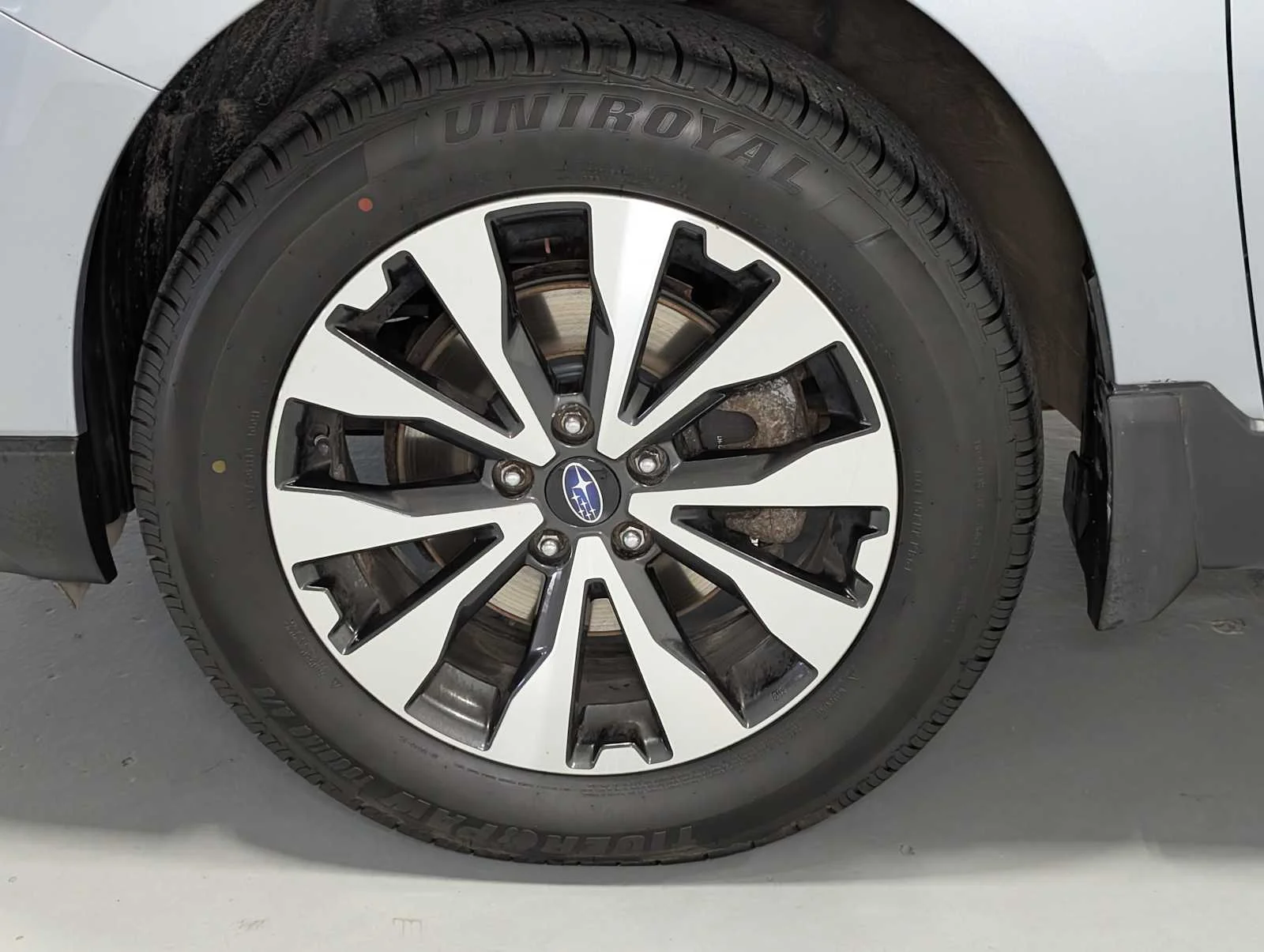 Used 2016 Ice Silver Metallic Subaru 2.5i Limited image 3