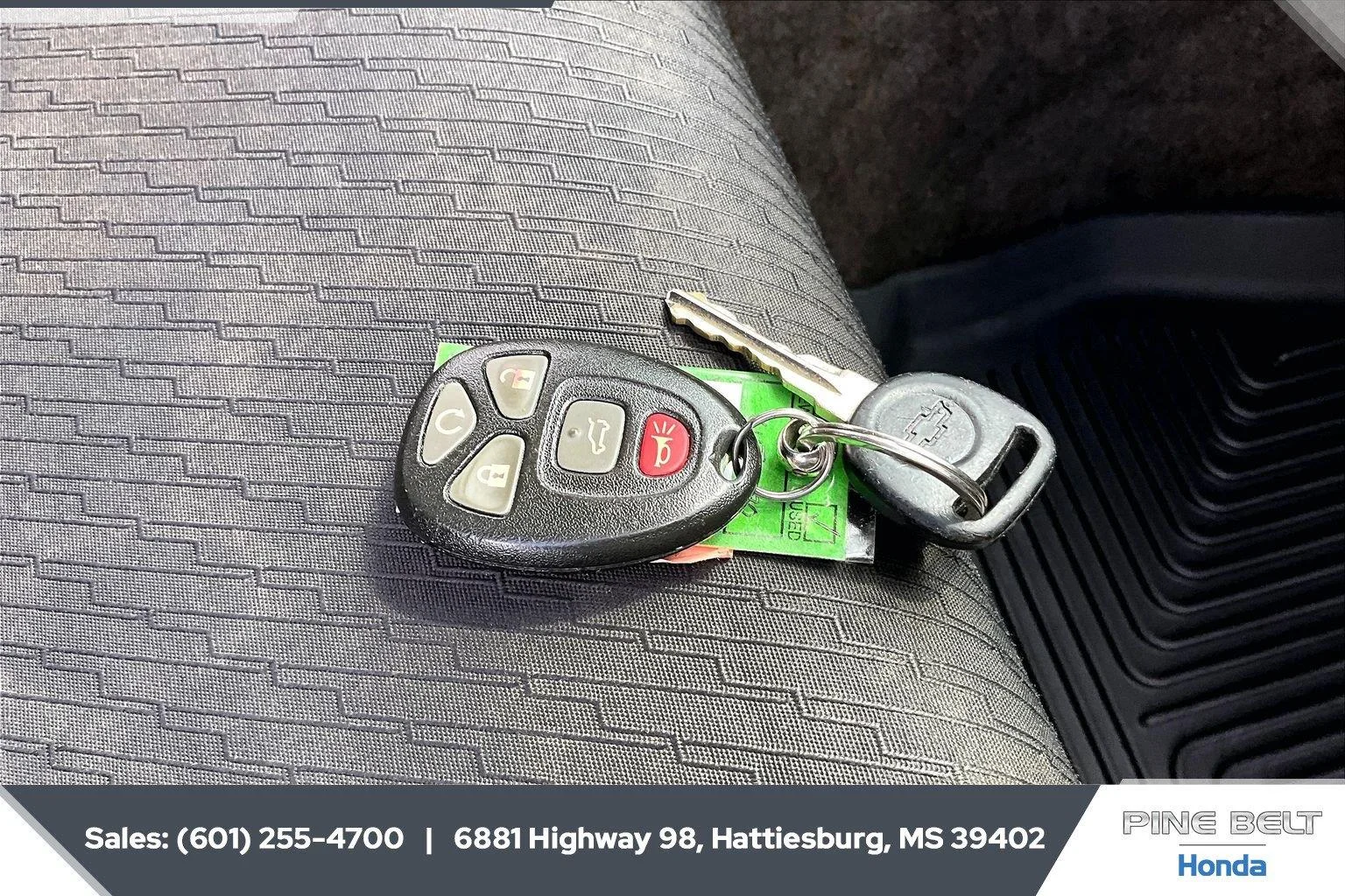 Used 2013 Summit White Chevrolet LS image 9