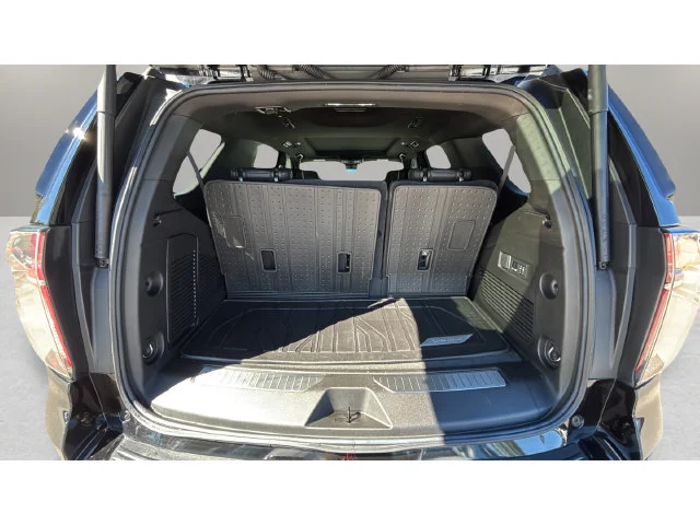 Used 2024 Black Chevrolet High Country image 32