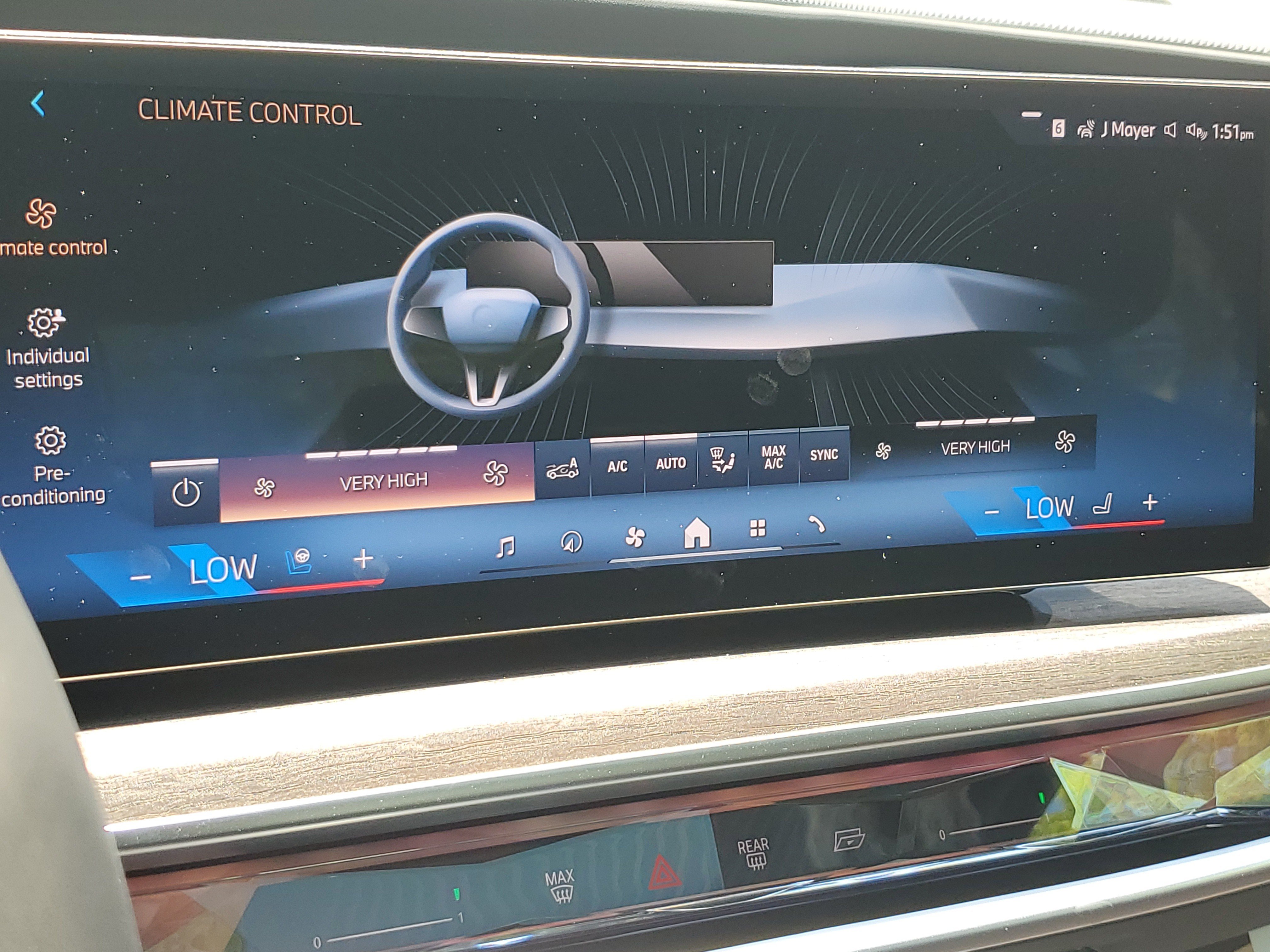 New 2026 Mineral White Metallic BMW 760i xDrive image 27