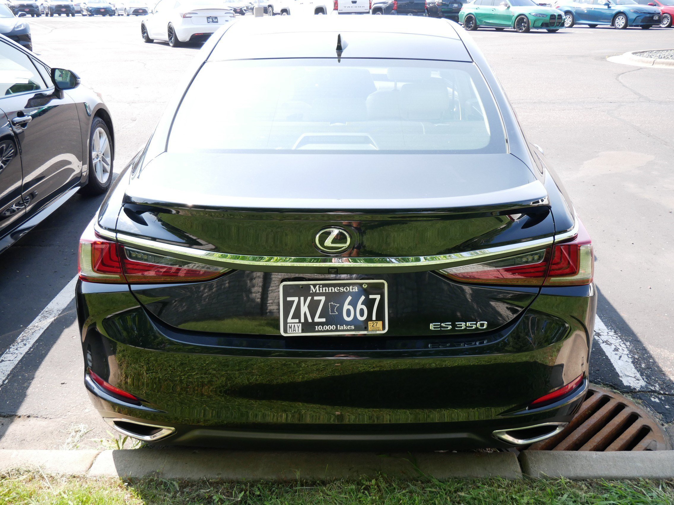 Used 2022 Obsidian Lexus ES 350 image 7