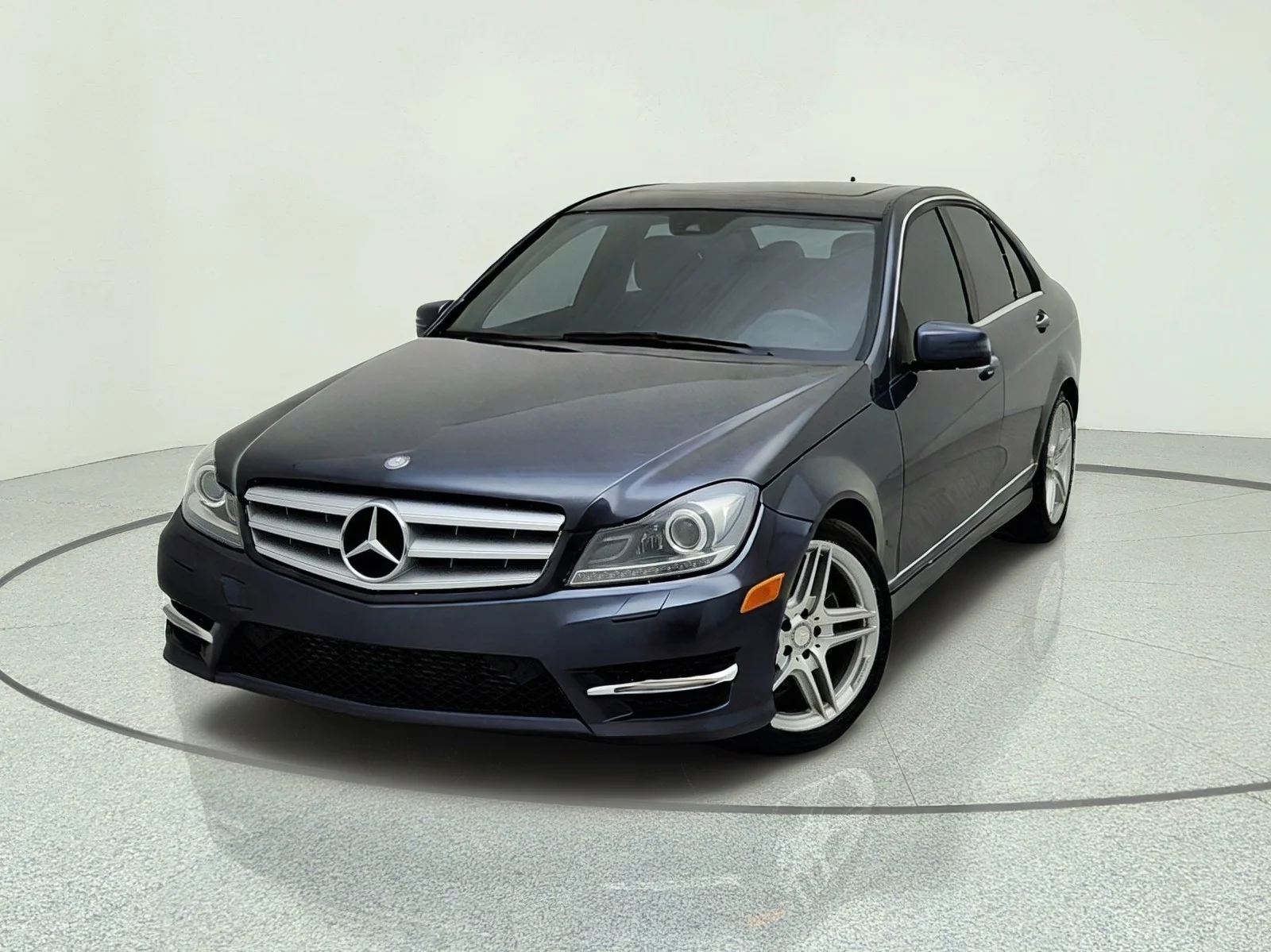Used 2013 Steel Grey Metallic Mercedes-Benz C 250 Sport image 2
