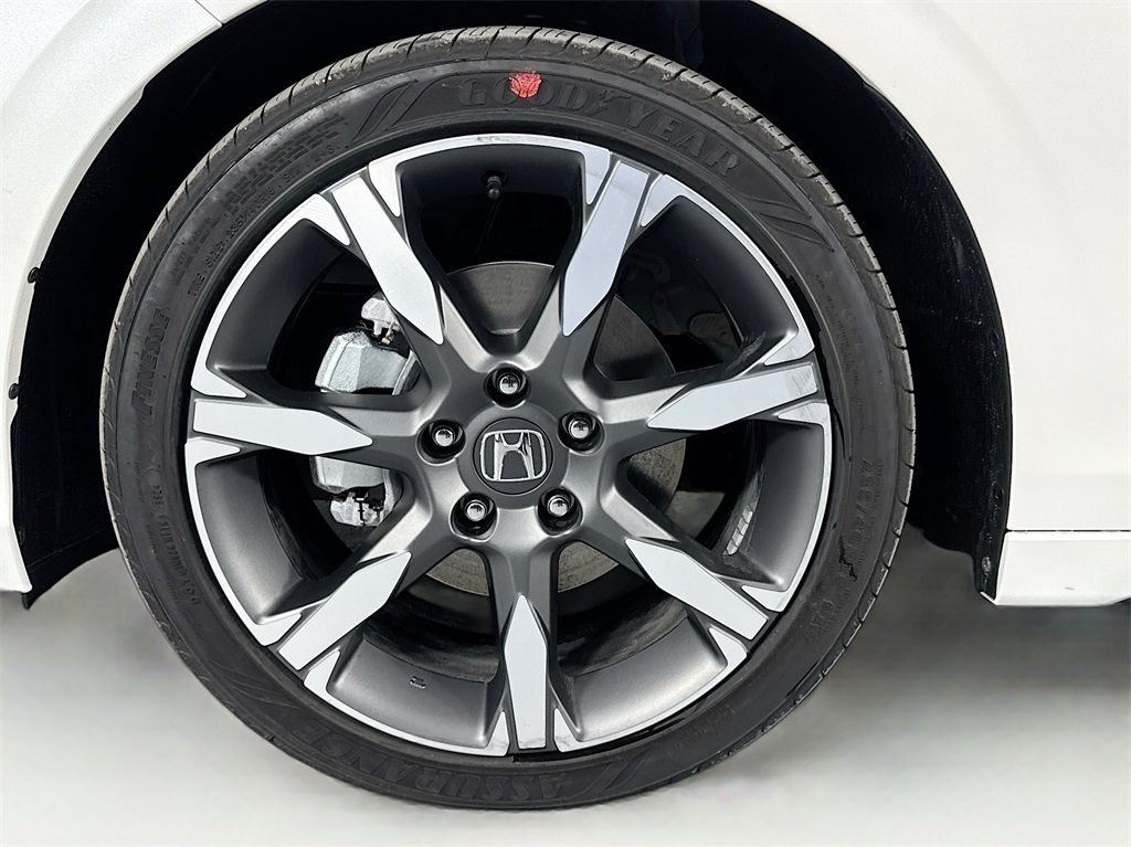 New 2026 Platinum White Pearl Honda Sport Touring image 13