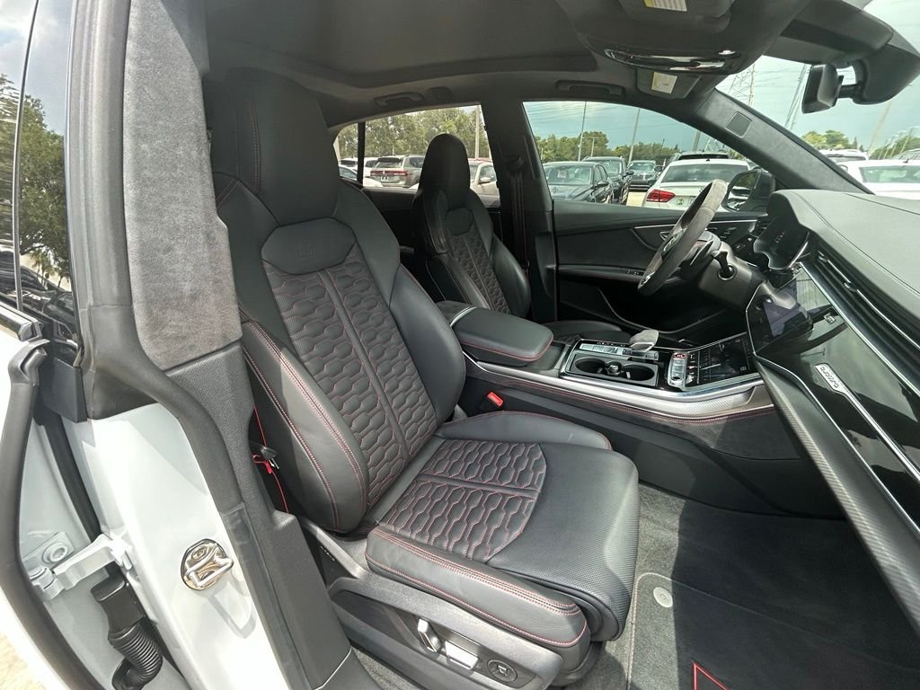 Used 2024  Audi 4.0T image 31