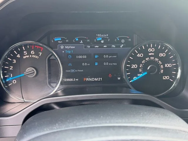 Used 2015 Ingot Silver Ford Lariat image 21