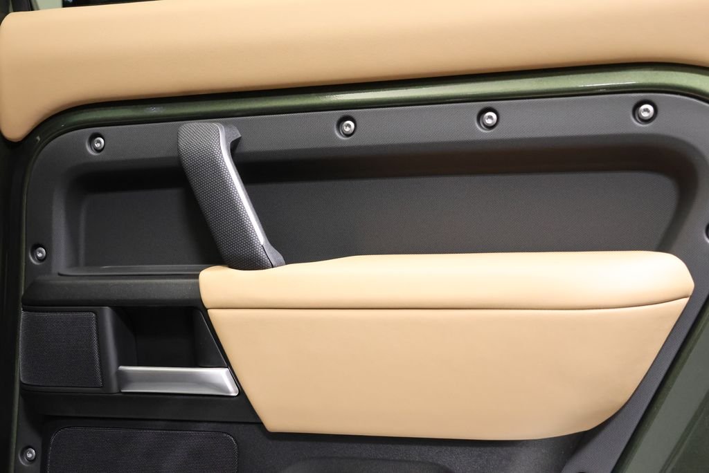 New 2026 Woolstone Green Land Rover X image 42