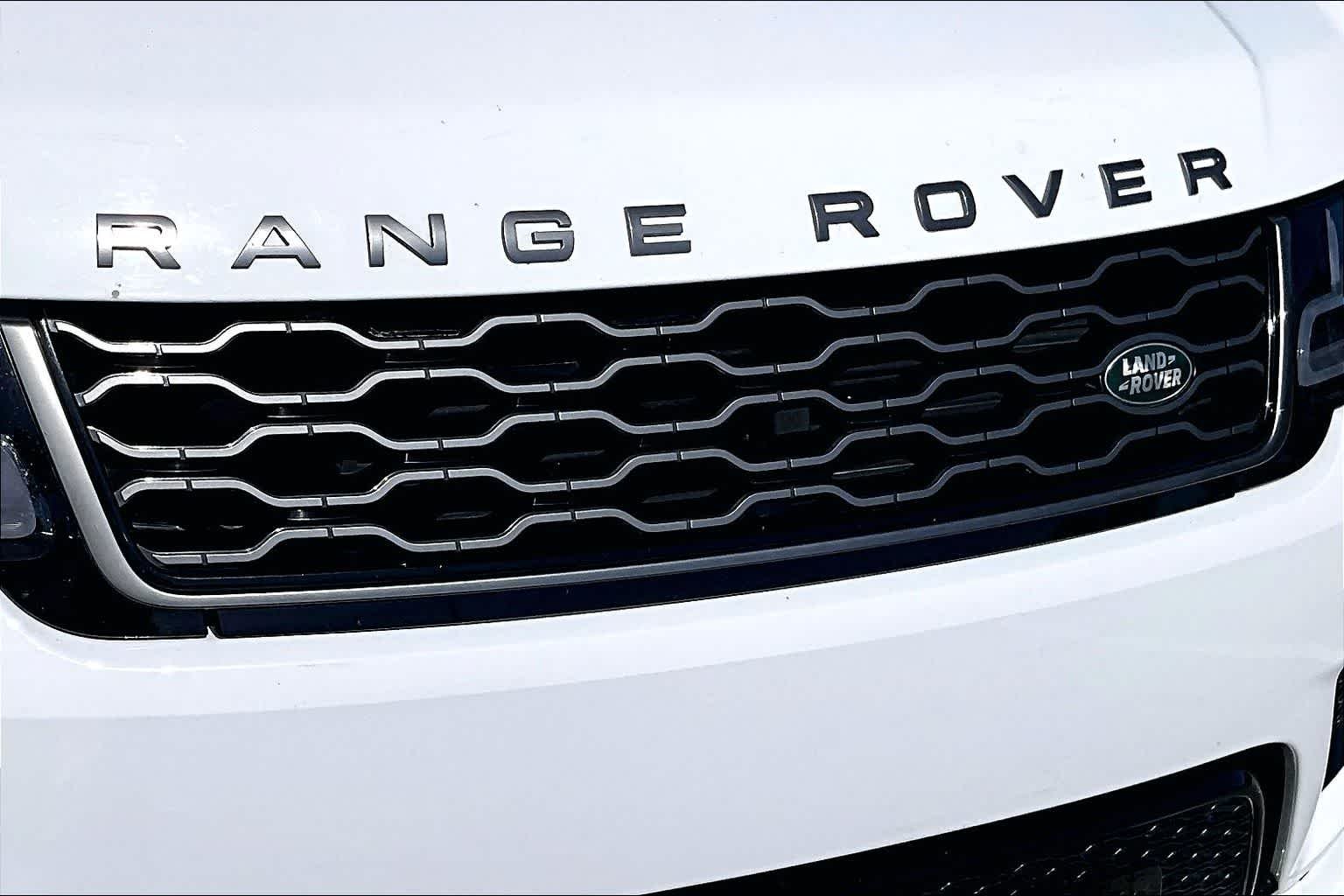 Used 2022 Fuji White Land Rover HSE Dynamic image 30