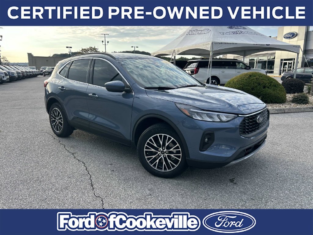 Used 2025 Vapor Blue Ford Base image 1