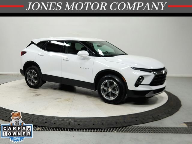 Used 2025 White Chevrolet LT image 1