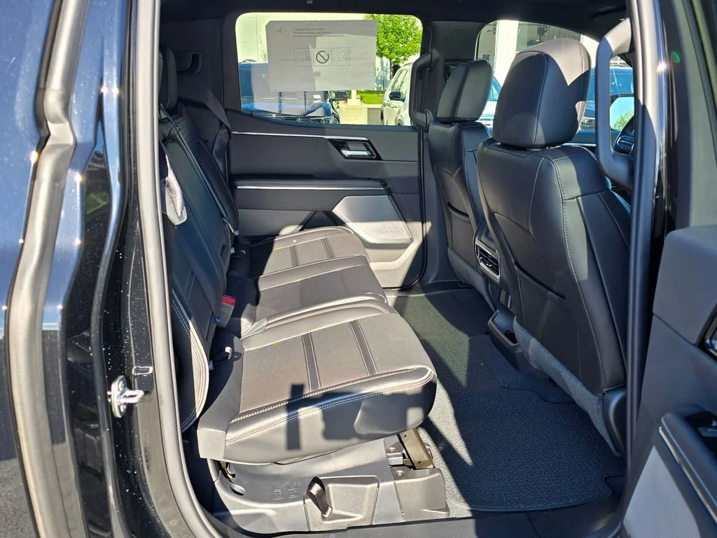 New 2025 Onyx Black GMC Extended Range Denali image 31