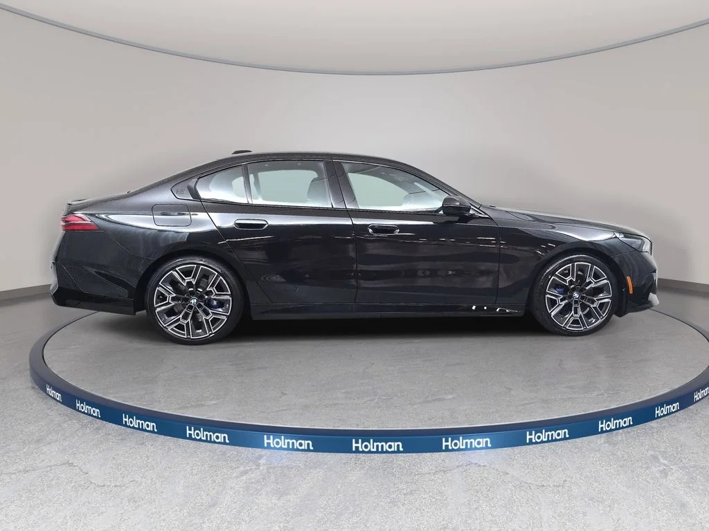 Used 2026 Black Sapphire Metallic BMW 530i xDrive image 5