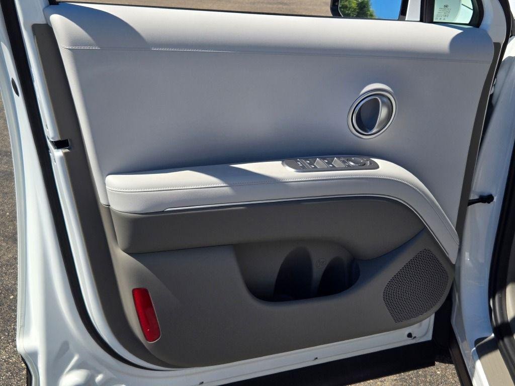 New 2026 White Pearl Hyundai SEL AWD image 20