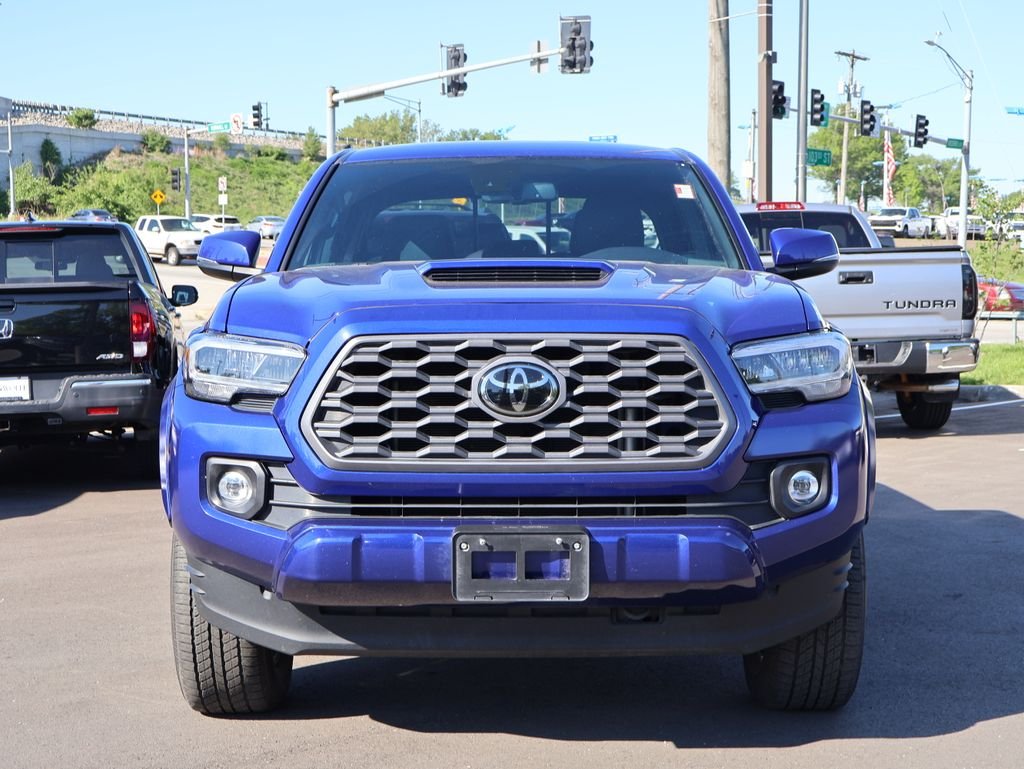 Used 2023 Toyota Tacoma TRD Sport with VIN 3TMCZ5AN3PM606460 for sale in Kansas City