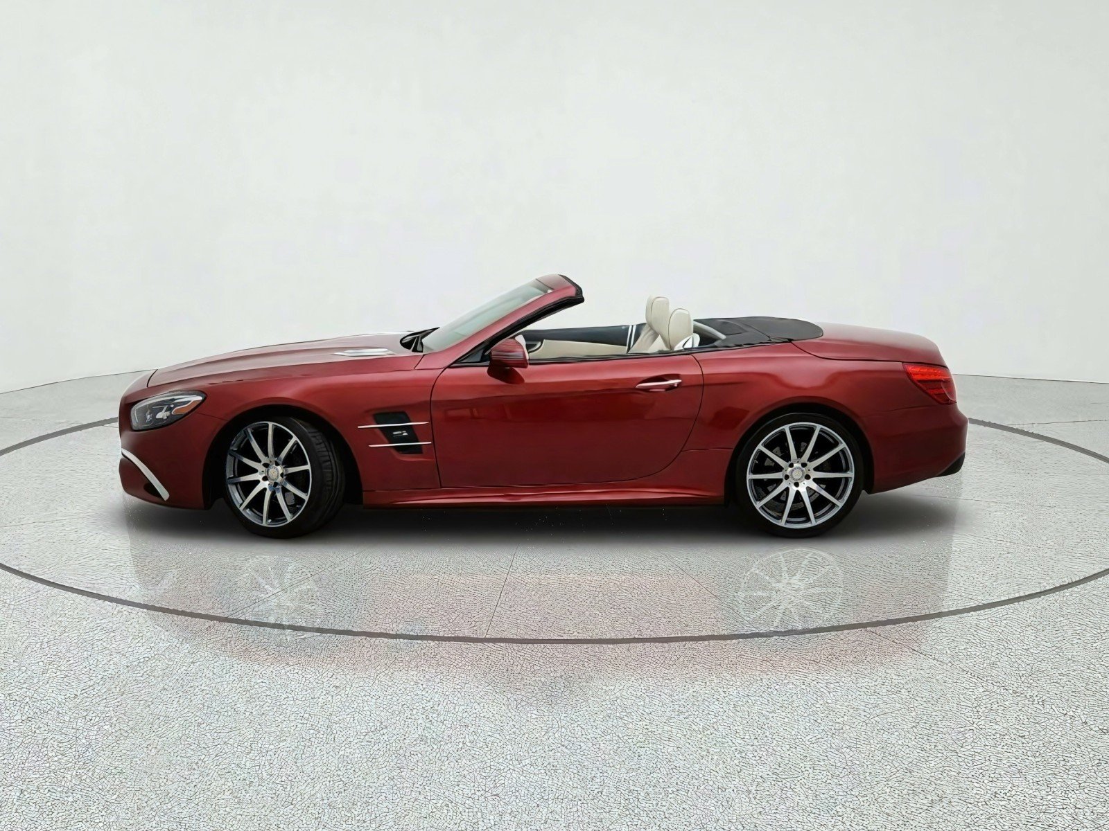 Used 2017 designo Cardinal Red Metallic Mercedes-Benz SL 450 image 14