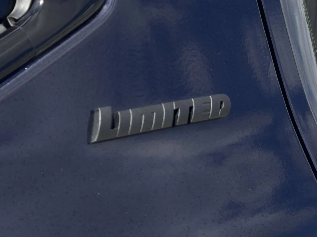 Used 2025  Toyota Limited image 10