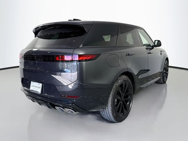 New 2026 Carpathian Grey Land Rover Dynamic SE image 5