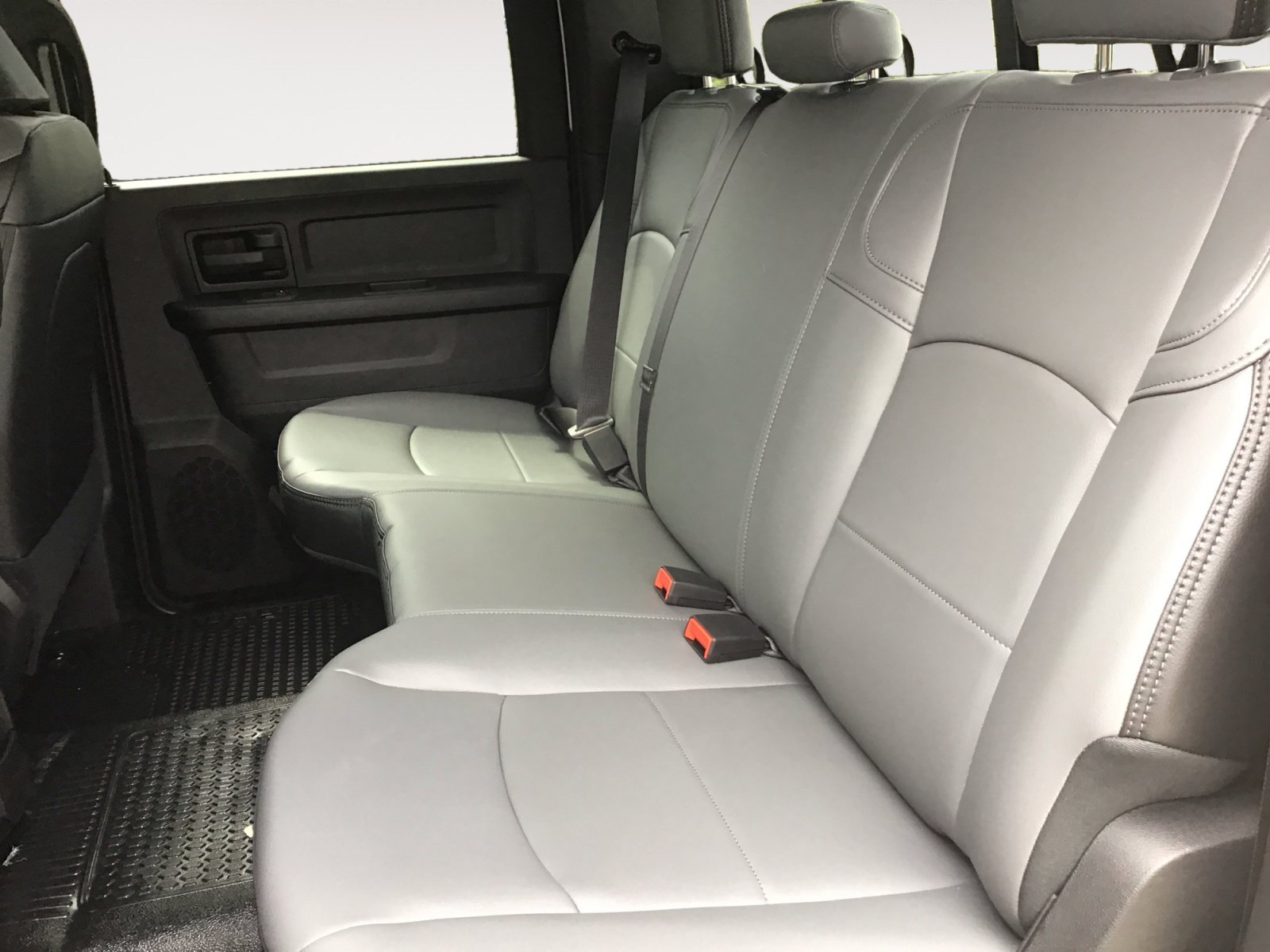 New 2026 Bright White Clearcoat RAM Tradesman image 24