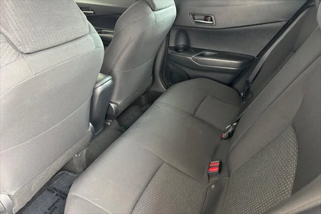Certified Used 2018 Magnetic Gray Metallic Toyota XLE Premium image 11