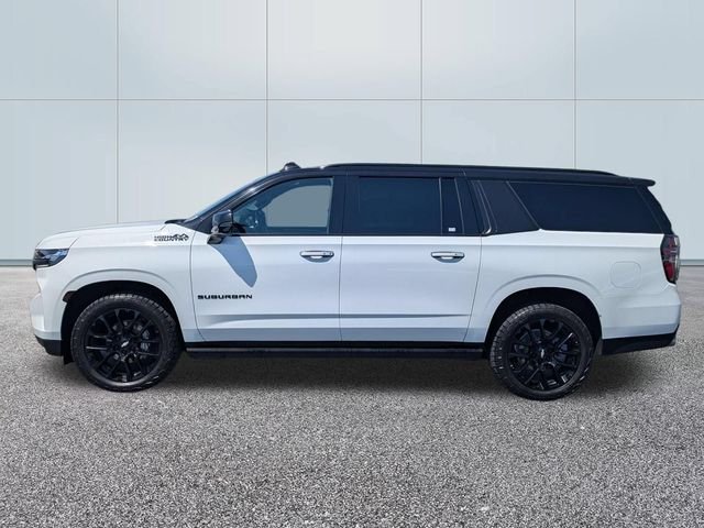 Used 2023 Summit White Chevrolet High Country image 3